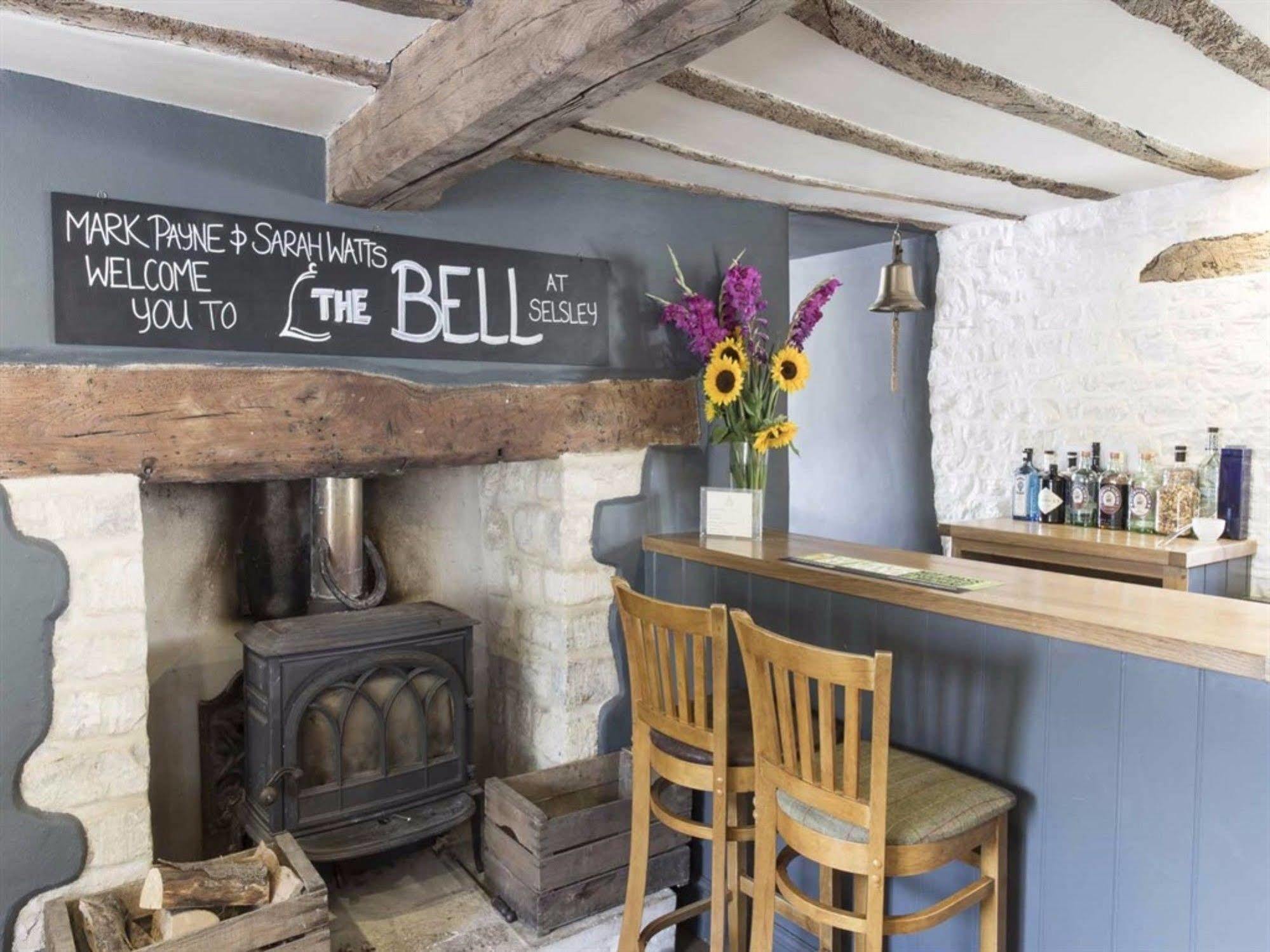 The Bell Inn Stroud  Exterior photo